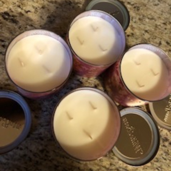 Bath & Body Works Holiday Three Wick Candle Bundle *NEW* - Picture 5 of 6